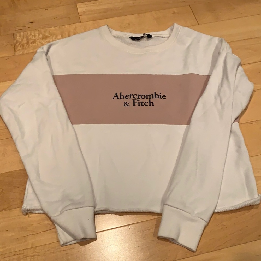 Abercrombie & Fitch cropped sweatshirt